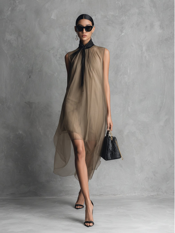 Milena | Abito drappeggiato in chiffon caqui con lazo al collo