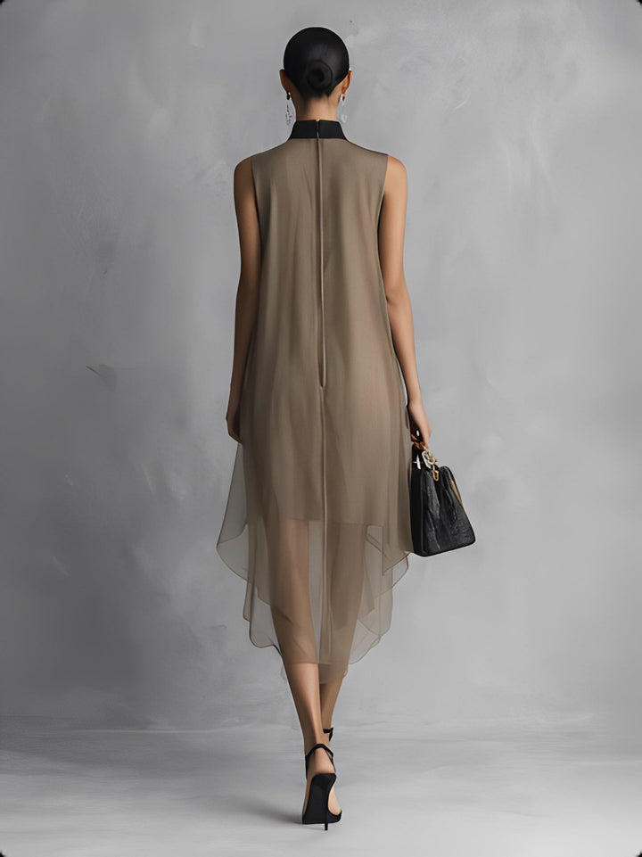 Milena | Abito drappeggiato in chiffon caqui con lazo al collo