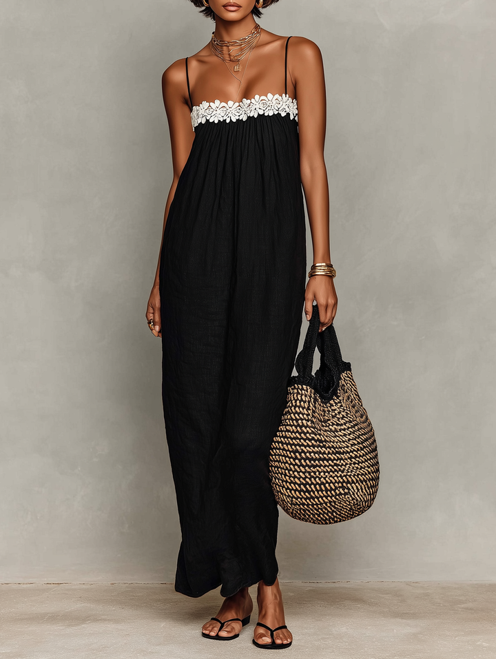 Greta | Maxi abito nero con dettaglio in pizzo e spalline sottili
