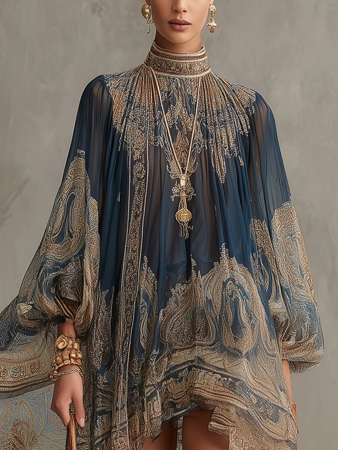 Rimini | Mini abito in chiffon blu navy con stampa barocca dorata
