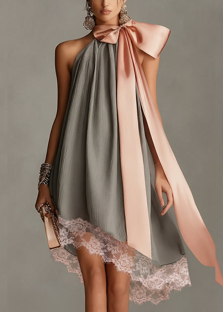 Spoleto | Mini abito grigio in satin con fiocco rosa e pizzo