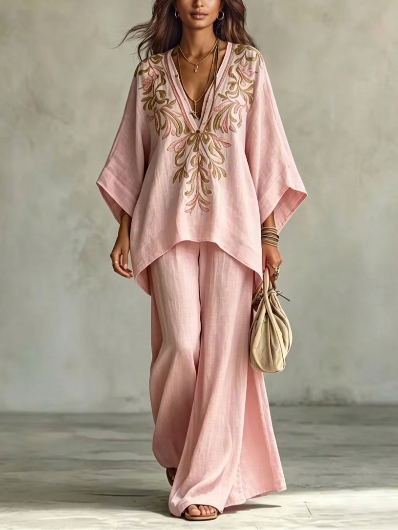 Abruzzo | Completo rosa con top a mantella ricamato e pantaloni ampi