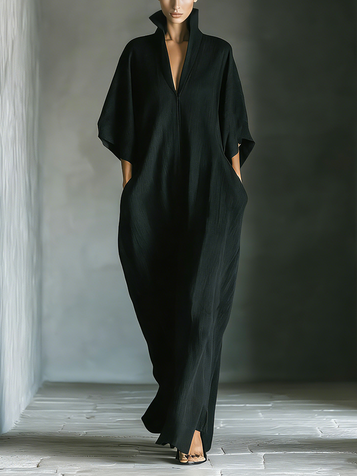 Lampedusa | Maxi abito nero con maniche a kimono e scollo a V